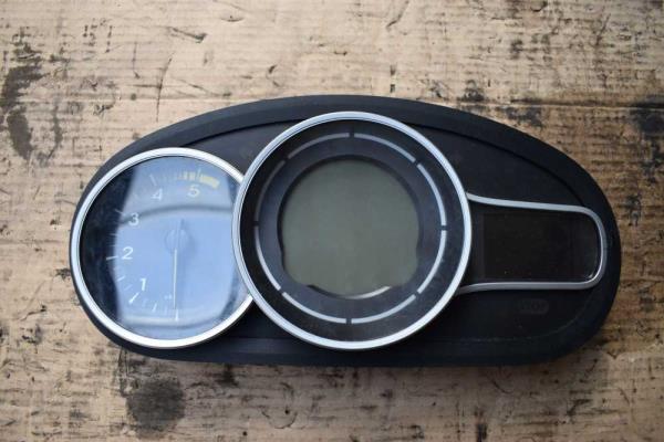 COMPTEUR RENAULT MEGANE 3 - Vue 1